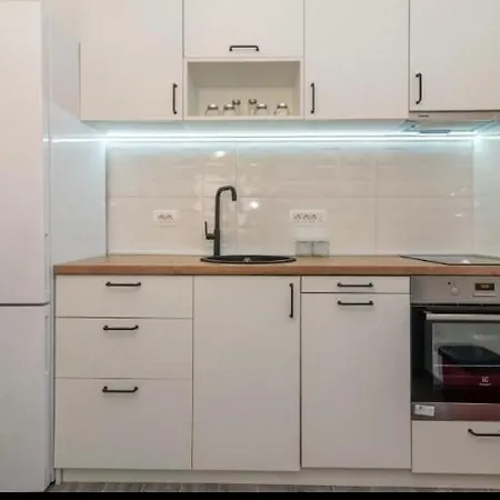 Small Private House With A Terrace Appartement Trogir